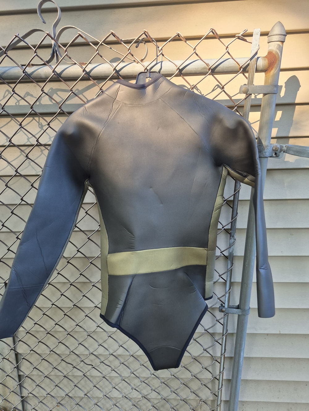 Women’s OceanSoul 2.5mm Wetsuit Size L— Front-Zip - Picture 2 of 6